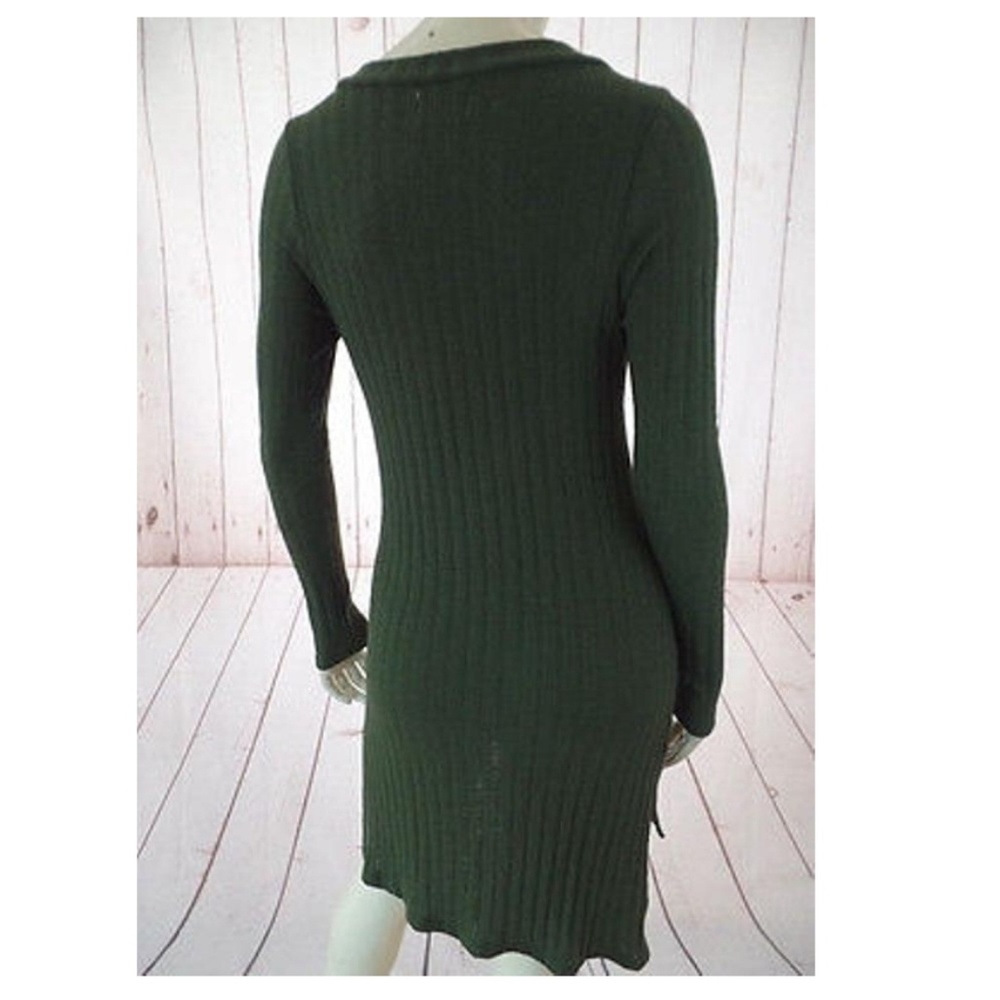 Deletta Green Ribbed Knit Top - Picture 5 of 7